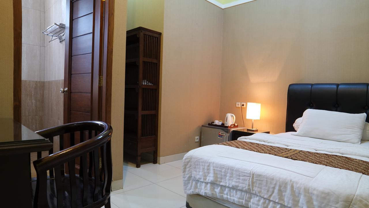 Omah Semar Homestay Jogyakarta Zewnętrze zdjęcie